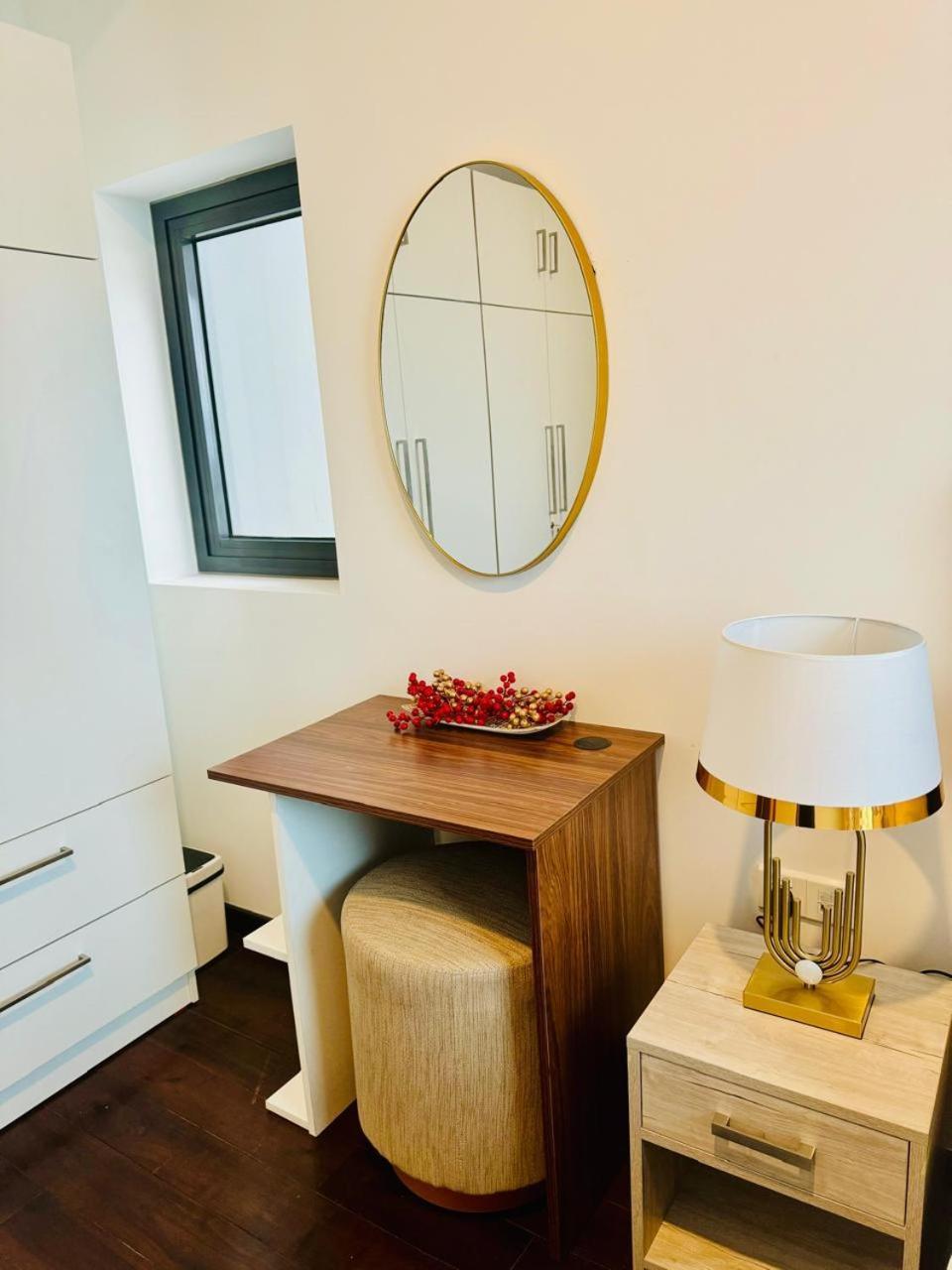 Luxury In Capital Twinpeaks Apartment