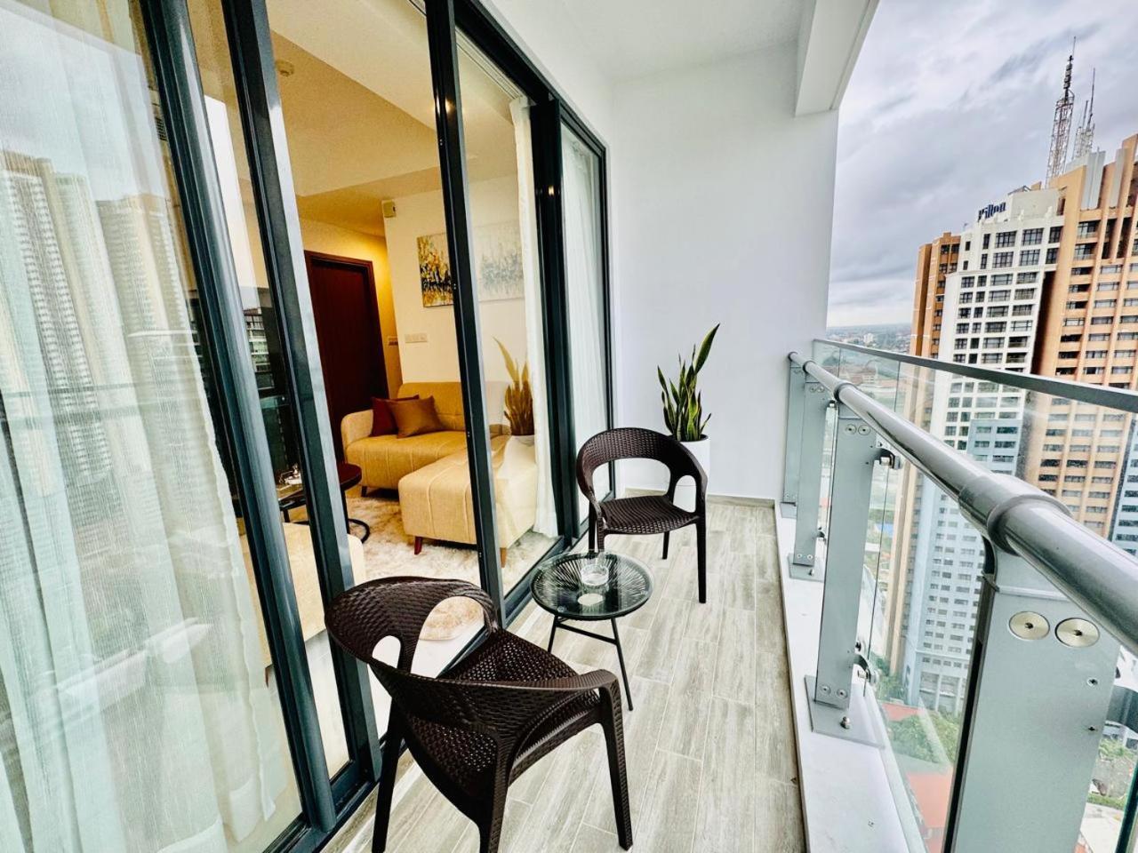 Luxury In Capital Twinpeaks Colombo